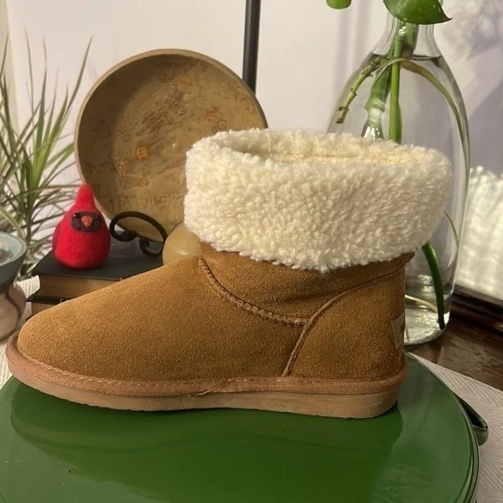 Minnetonka Chestnut Tan Leather Faux Fur Lined Boots Women's size 6 New‎ No Box